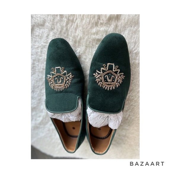 Do not need anymore. Nice blue Manyavar sherawani . - Picture 5 of 9